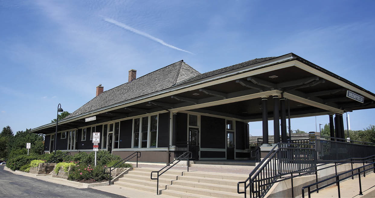 Steve Lundy/slundy@dailyherald.com Metra Station in Deerfield. 