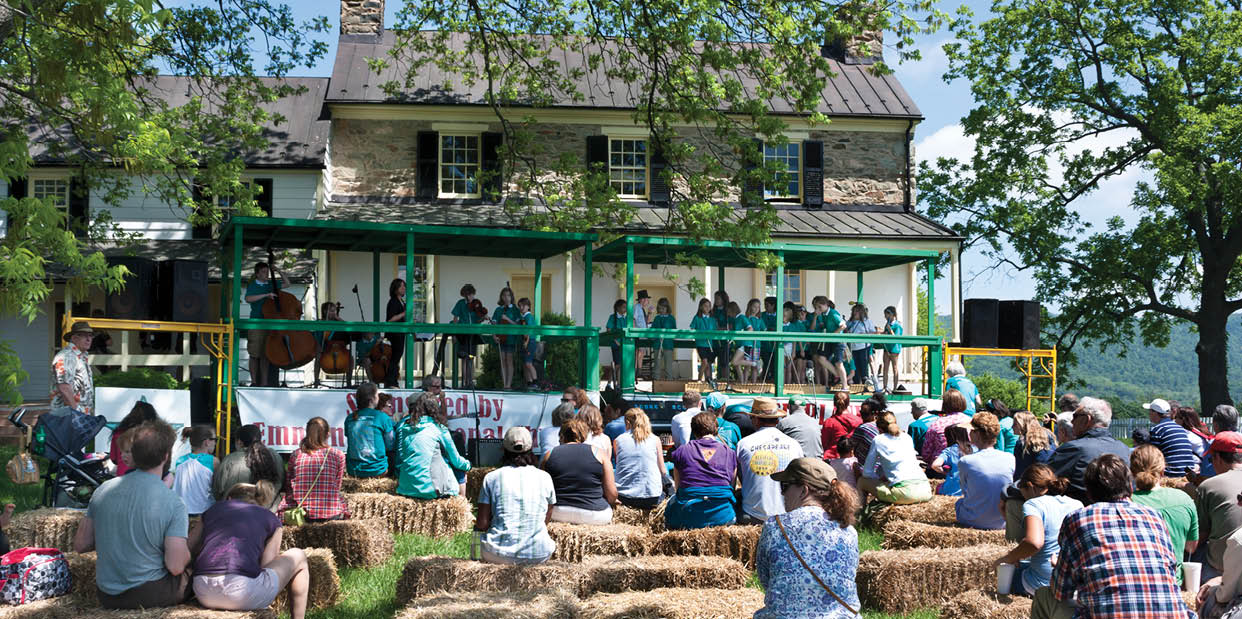 Delaplane, Virginia, USA-May 24, 2014: The American Children of SCORE performing at the Delaplane Strawberry Festival at Sky Meadows State Park in Delaplane, Virginia.