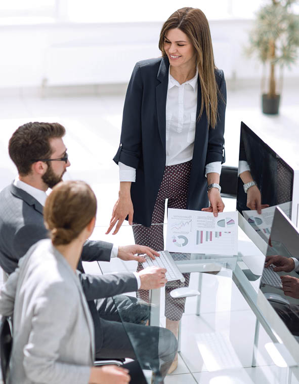 business woman discusses with the business team financial performance.the concept of teamwork