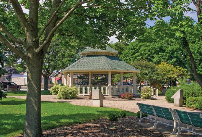 Summer pic  Gazebo at Harrer Park