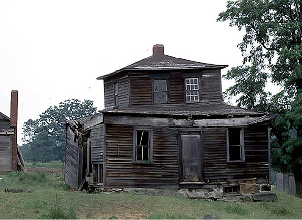 Oldest House in Twinsburg Ohio built 1832 Summit County Ohio 1972